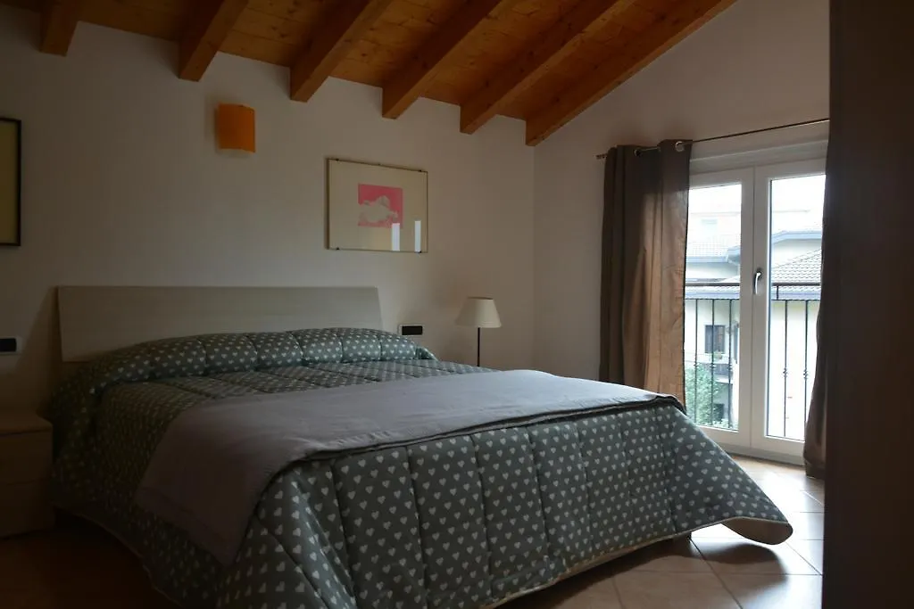 Monte Goj Apartments コモ 0*,  イタリア