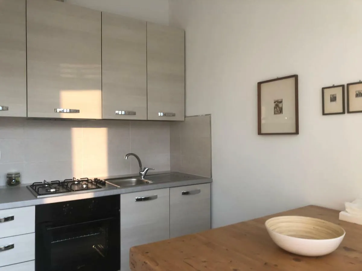 Monte Goj Apartments コモ